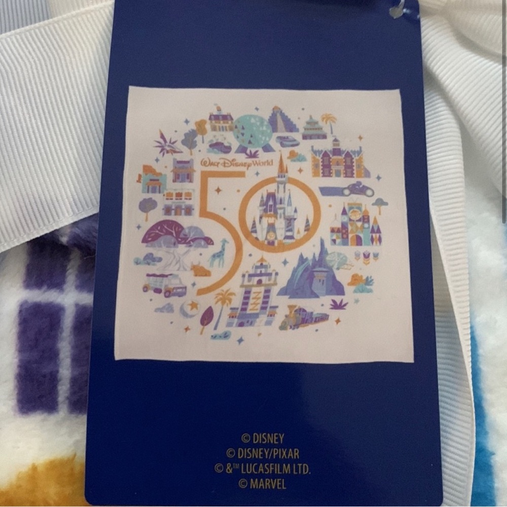 Disney 50th Anniversary Fleece Throw - Picture 2 of 3